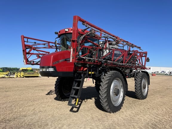 Main image Case IH Patriot 4420