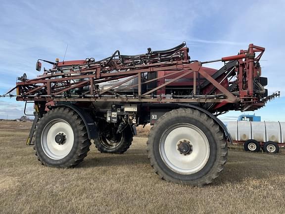 Image of Case IH Patriot 4420 equipment image 3