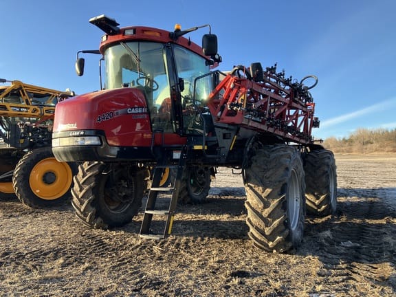 Main image Case IH Patriot 4420