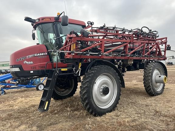 Image of Case IH Patriot 4420 Primary image