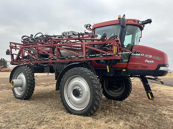 Image of Case IH Patriot 4420 equipment image 1