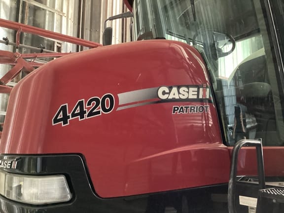 Main image Case IH Patriot 4420