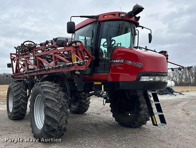 Image of Case IH Patriot 4420 equipment image 2