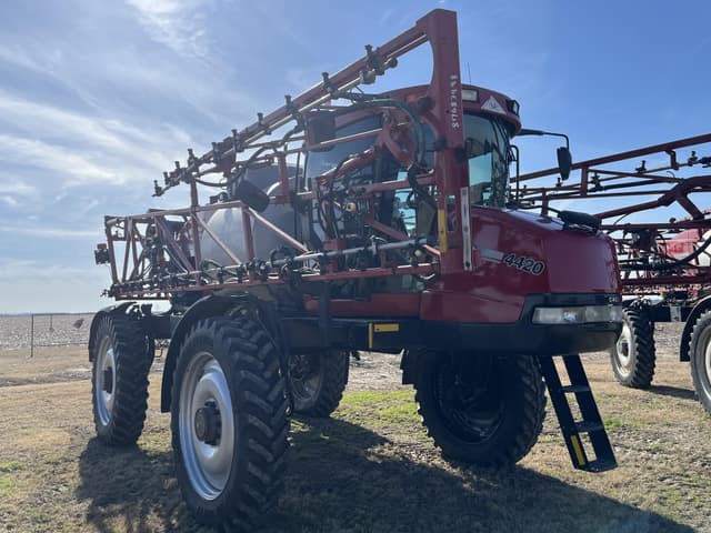 Image of Case IH SPX4420 equipment image 1