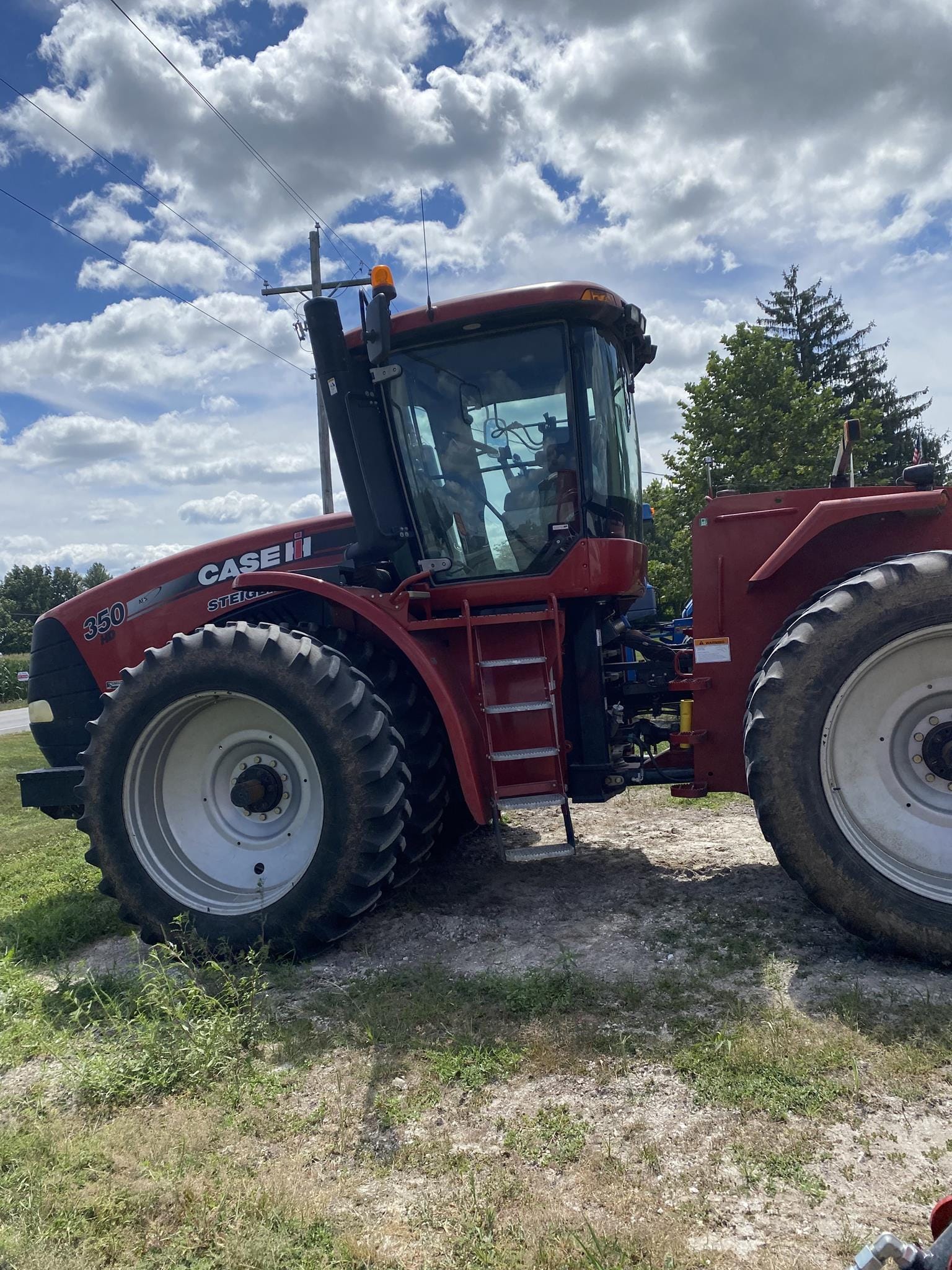 2011 Case IH Steiger 350 Equipment Image0