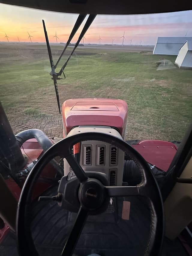Image of Case IH Steiger 500 equipment image 4