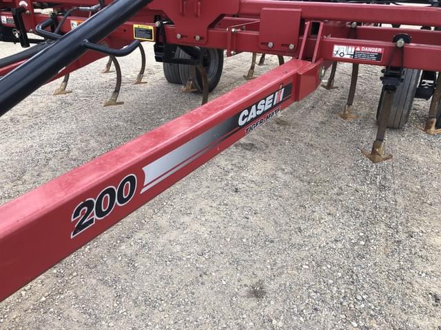 Image of Case IH Tigermate 200 equipment image 4