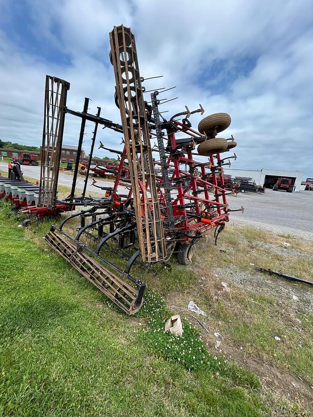 Image of Case IH Tigermate 200 equipment image 2