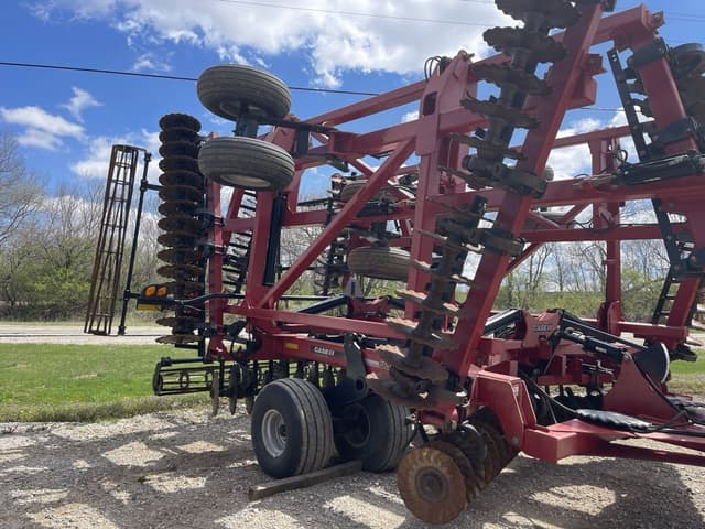 Image of Case IH 330 Turbo Till equipment image 1