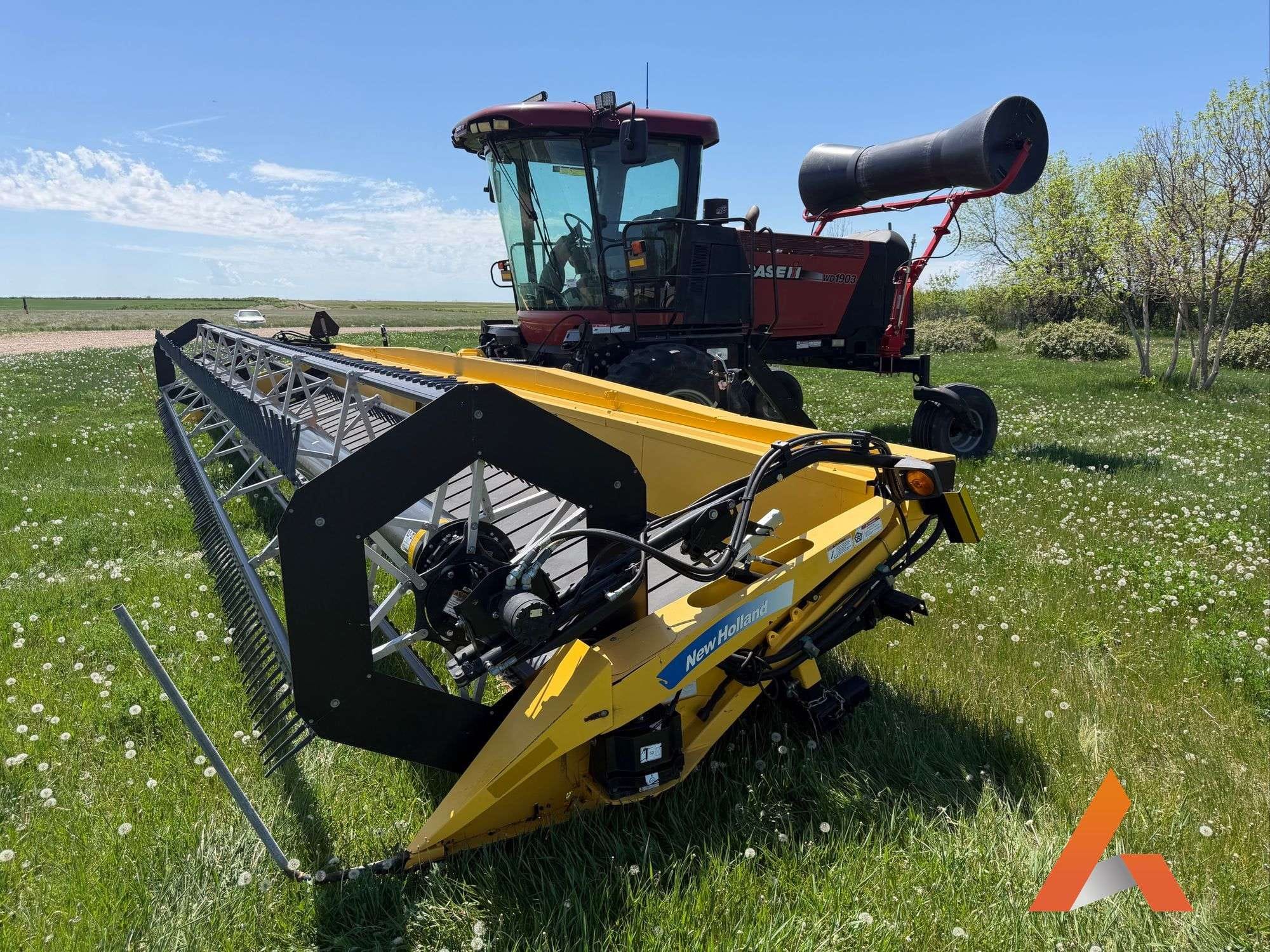 2011 Case IH WD1903 Equipment Image0