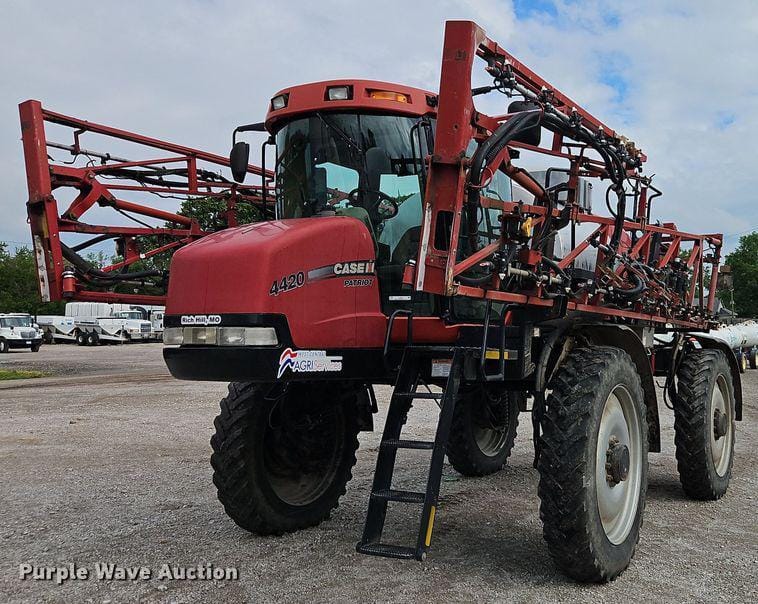 Main image Case IH Patriot 4420
