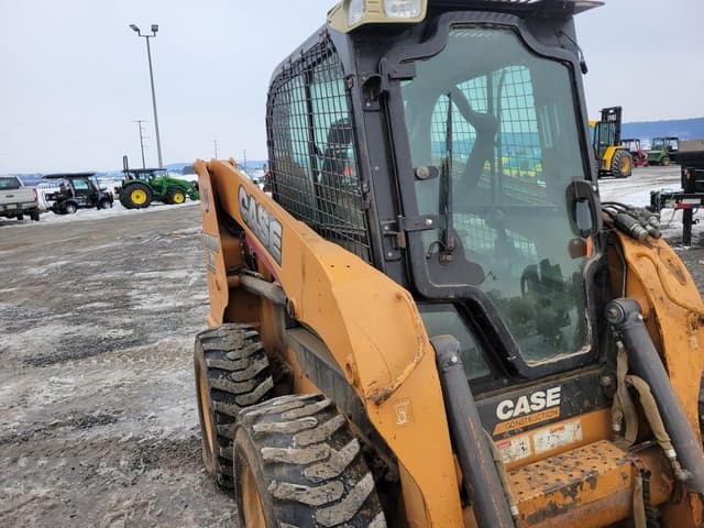 Image of Case SR200 equipment image 2