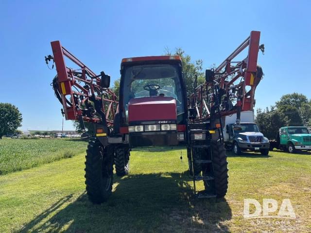 Image of Case IH 3330 Patriot equipment image 2
