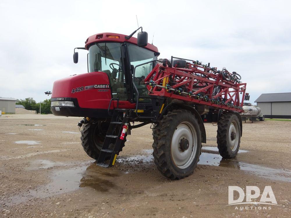 Image of Case IH Patriot 4420 Primary image