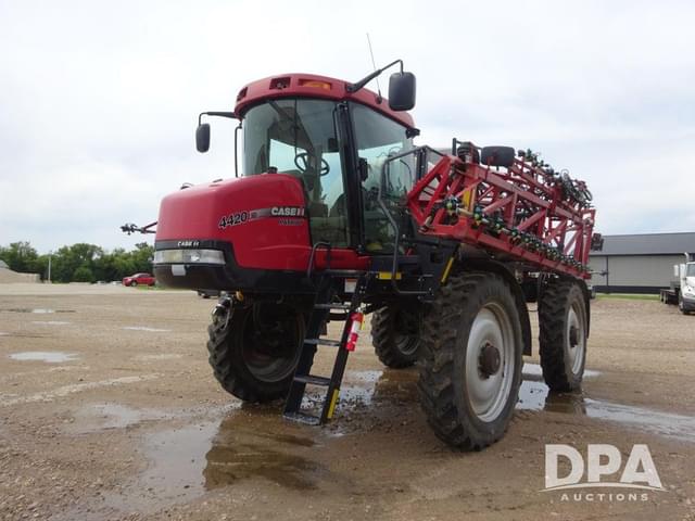 Image of Case IH Patriot 4420 equipment image 1