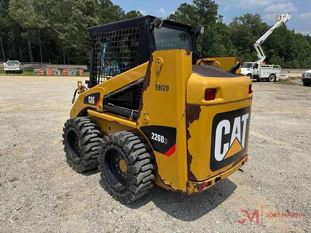 Image of Caterpillar 226B3 equipment image 2