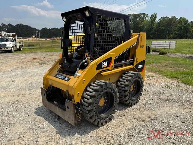 Image of Caterpillar 226B3 equipment image 3