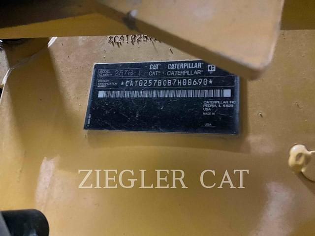 Image of Caterpillar 257B3 equipment image 2