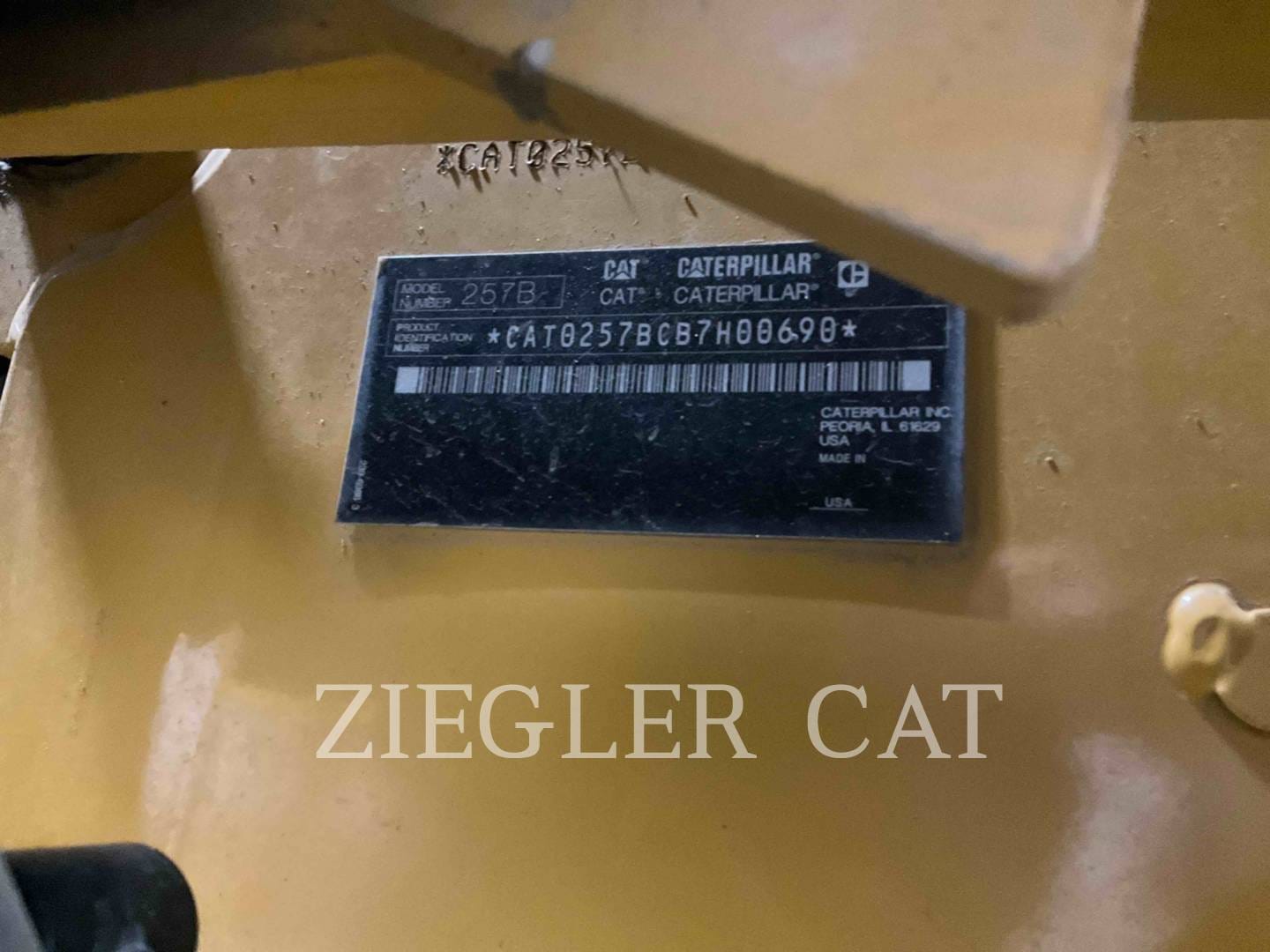 2011 Caterpillar 257B3 Equipment Image0