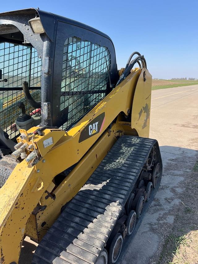 Thumbnail image Caterpillar 277C2 29
