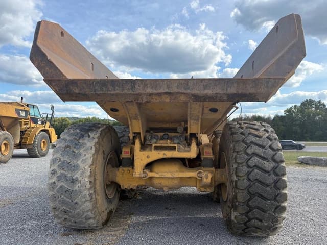 Image of Caterpillar 740 equipment image 4