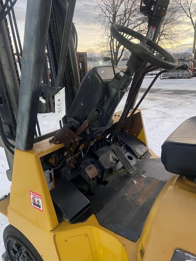 Image of Caterpillar GC40K equipment image 4