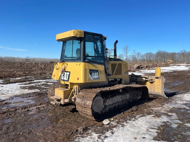 Image of Caterpillar D6K equipment image 4