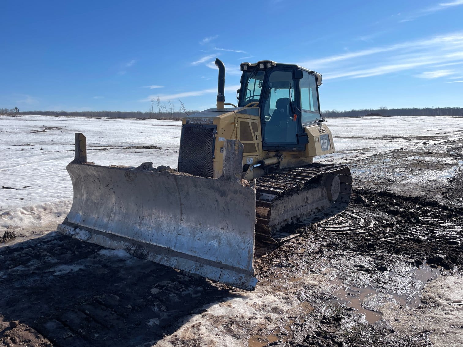 2011 Caterpillar D6K Equipment Image0