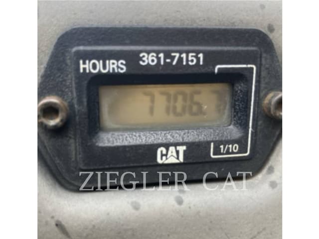 Image of Caterpillar CB54 equipment image 4