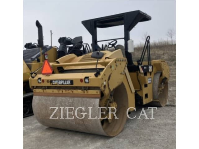 Image of Caterpillar CB54 equipment image 2