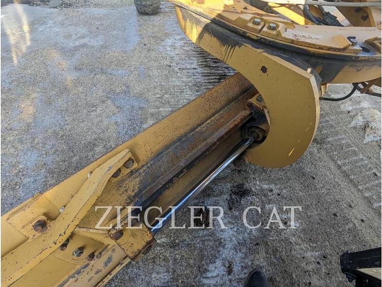 2011 Caterpillar 140M Equipment Image0
