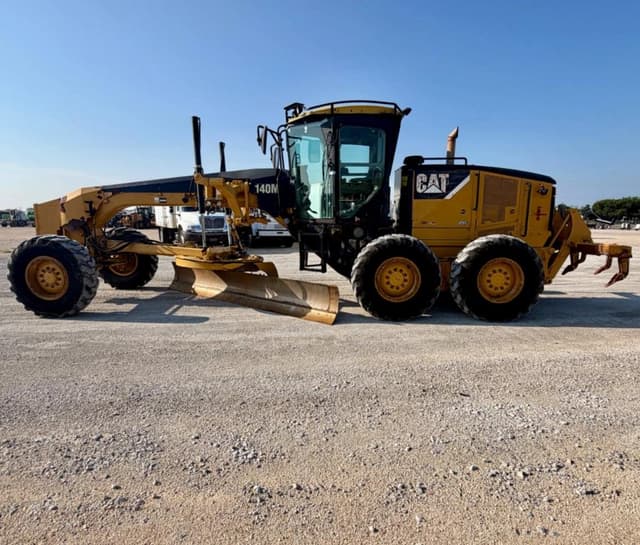 Image of Caterpillar 140M equipment image 3