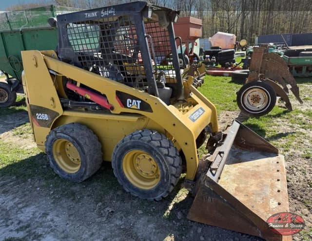 Image of Caterpillar 226B equipment image 2