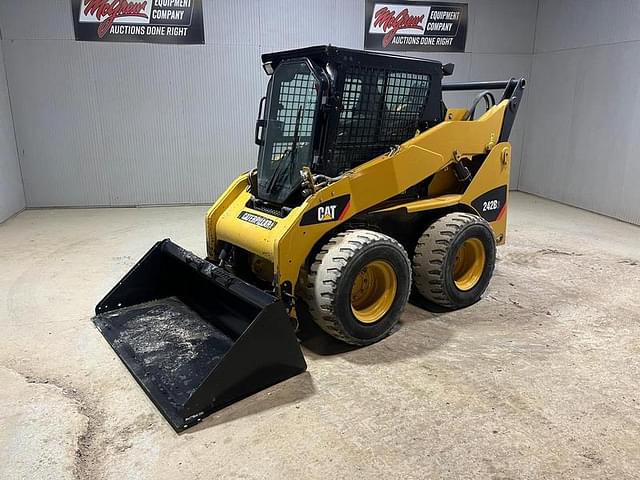 Image of Caterpillar 242B3 equipment image 1