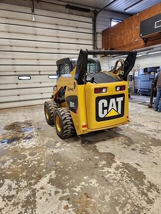 Image of Caterpillar 262C equipment image 2