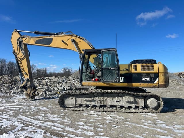 Image of Caterpillar 329D equipment image 3