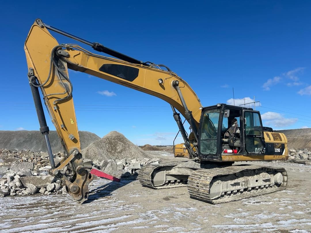 Image of Caterpillar 329D Primary image