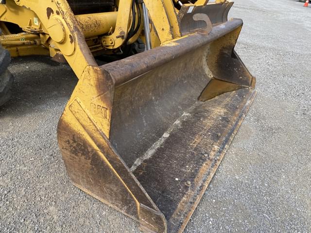 Image of Caterpillar 416E equipment image 4