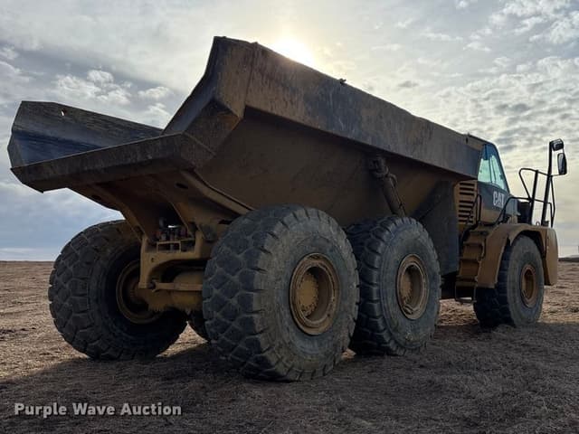 Image of Caterpillar 740 equipment image 4