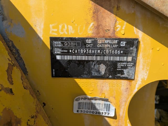 Image of Caterpillar 938H equipment image 2