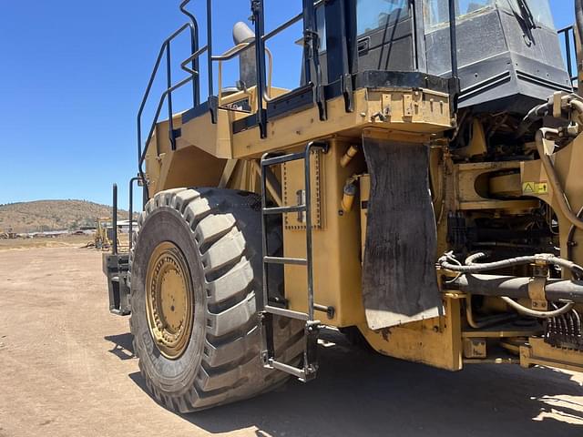 Image of Caterpillar 988H equipment image 4