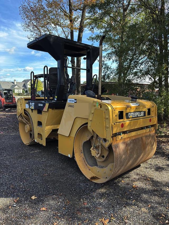 Image of Caterpillar CB434D equipment image 2