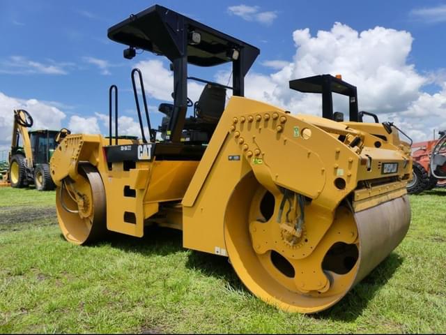 Image of Caterpillar CB54XW equipment image 3