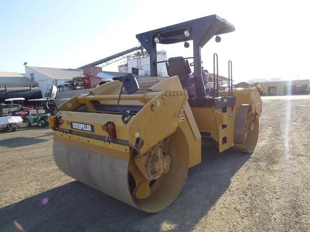 Image of Caterpillar CB64 equipment image 2