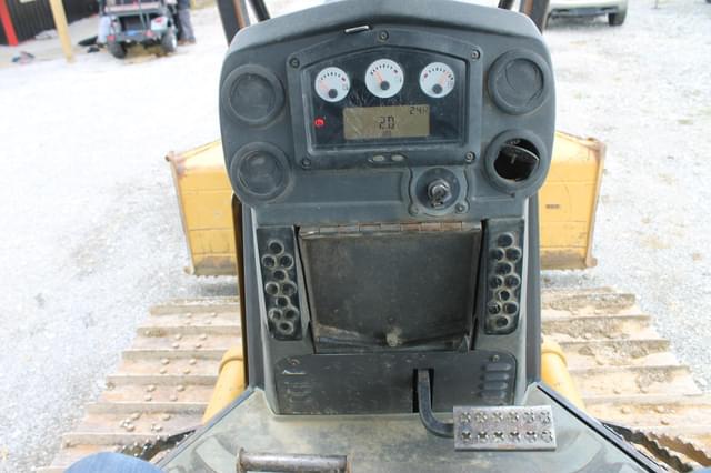 Image of Caterpillar D4K XL equipment image 4