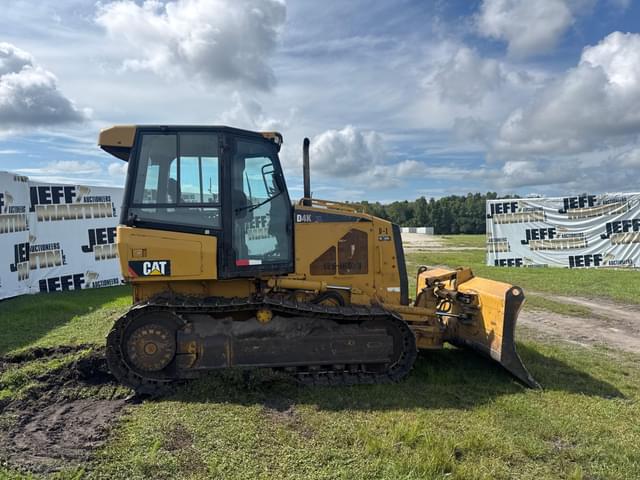 Image of Caterpillar D4K XL equipment image 3