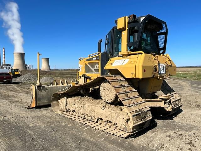 Image of Caterpillar D6N LGP equipment image 4