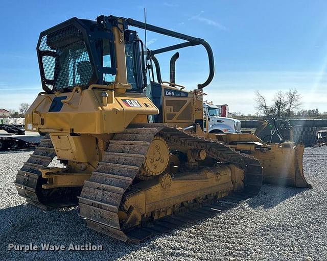 Image of Caterpillar D6N LGP equipment image 4