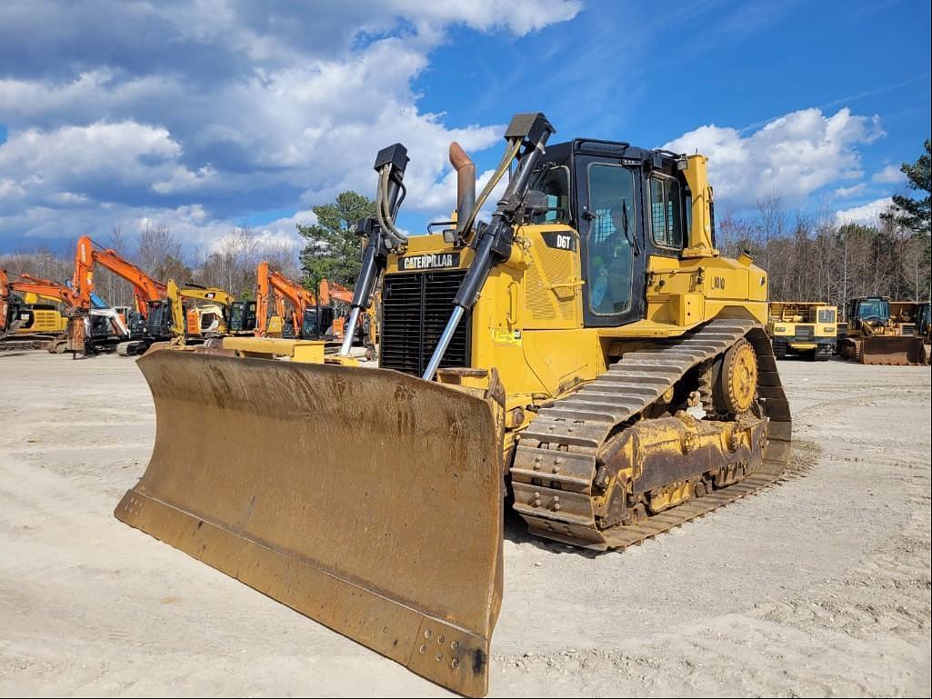 Image of Caterpillar D6T XL Primary image