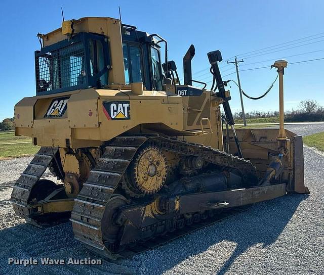 Image of Caterpillar D6T XL equipment image 4